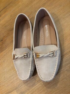 Patrizia Women's Bone Color Leather Loafers. Size 8 Wide
